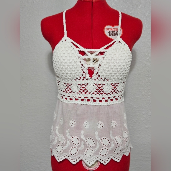 Crochet Open Back Halter Top - Picture 4 of 16